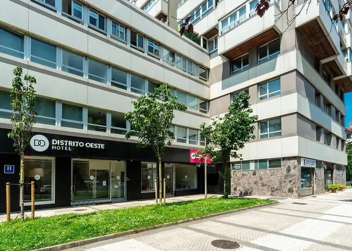 Oeste 酒店 圣塞瓦斯蒂安