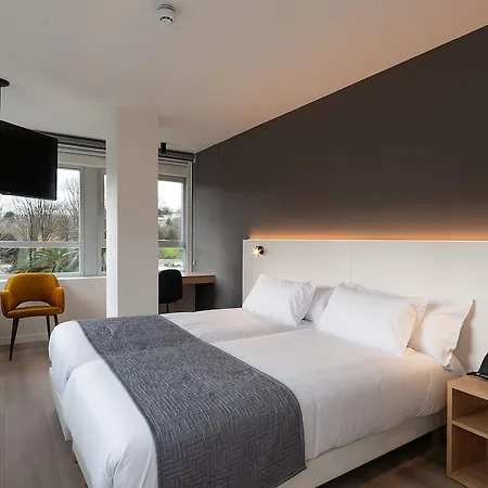Hotel Oeste