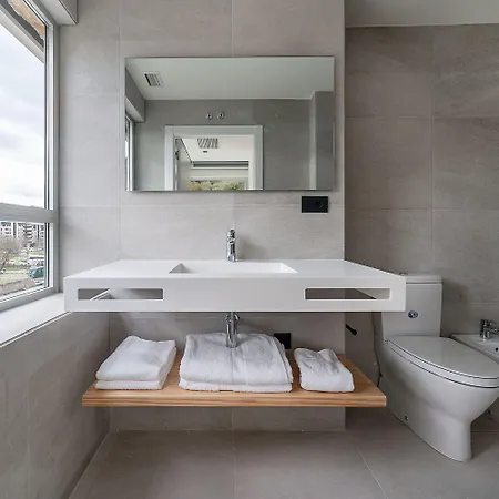 Oeste By Limehome 2* San Sebastián