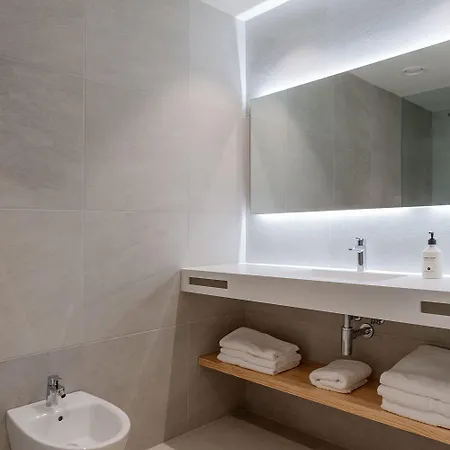 Szálloda Oeste By Limehome San Sebastián