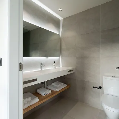 Oeste By Limehome 2* San Sebastián