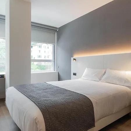 Oeste By Limehome 2*