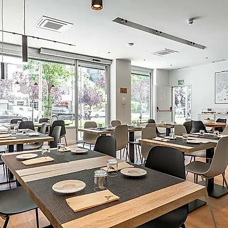 מלון Oeste By Limehome
