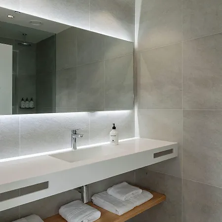 מלון Oeste By Limehome 2*