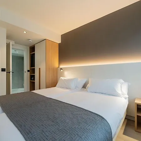Hotel Oeste 2*